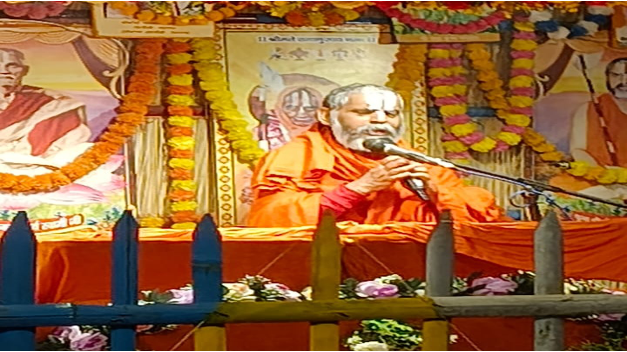 agred me jalbhari ke sath hui shree lakshami narayan mahayagya ki shuruat